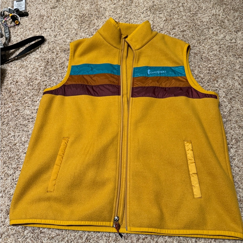 NWOT Cotopaxi Mustard Fleece Vest